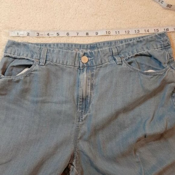 CHICOS Sz 1 8 Crop Women Platinum Collection Chambray Lightweight Wide Leg Pants - Picture 4 of 8